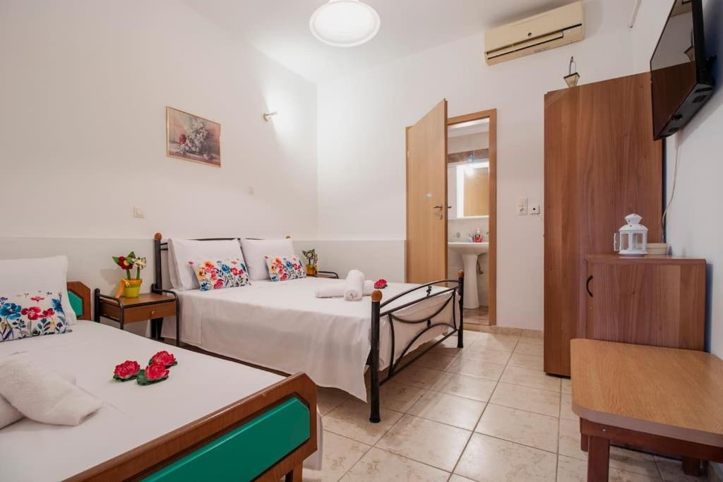 House Of Flowers Near Beach 2 Ierapetra  Ngoại thất bức ảnh